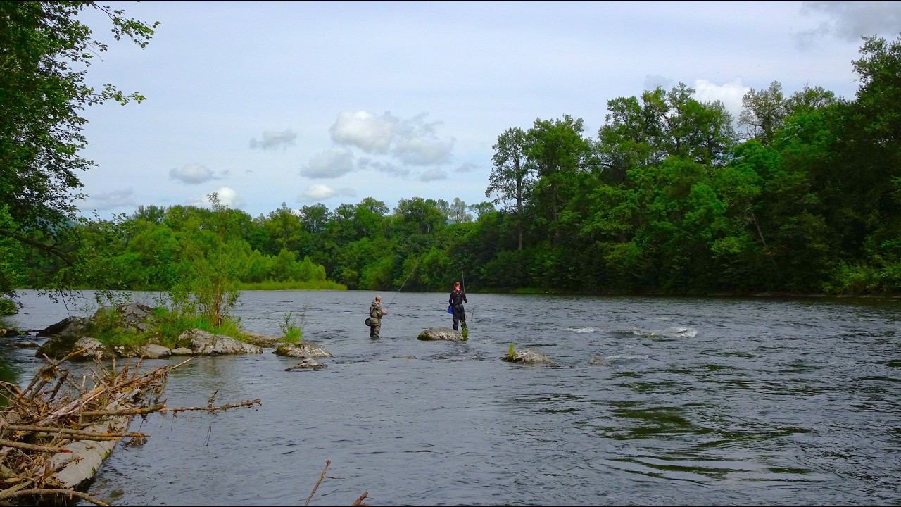Это БОЛШЬШЕ чем РЫБАЛКА ! Рыбалка в ТАЙГЕ на Хариуса и Ленка смотреть онлайн