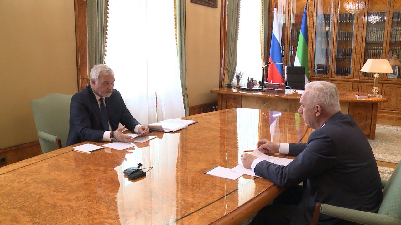 Рабочая встреча с полпредом Президента России в СЗФО Александром Гуцаном
