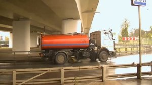 Поливальная машина МАЗ. Боровское шоссе
