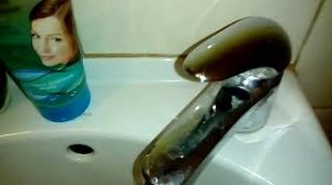 Как закрепить смеситель на раковине, мойке.