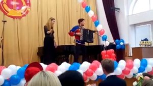 Елизавета Липатова и Андрей Липатов(баян). Гляжу в озера синие