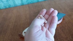 Кухонный нож для овощей из полотна старой ножовки по дереву.