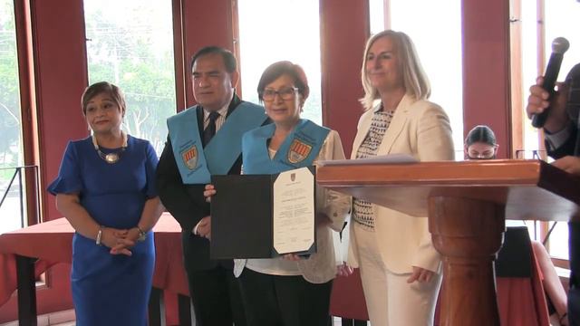 Olinda Reyes, Posdoctorado Universidad Abat Oliba CEU (Barcelona) смотреть онлайн