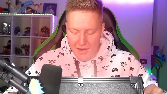 2 БРИЛЛИАНТОВЫЕ КНОПКИ ОТ ЮТУБА смотреть онлайн