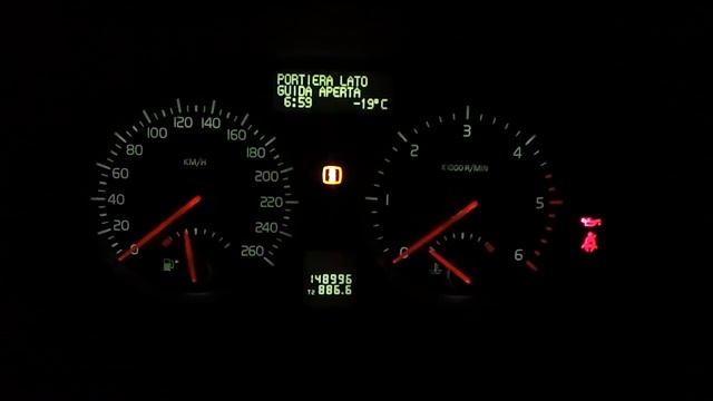 Volvo V50 2.0D cold start -19C смотреть онлайн