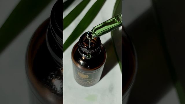 Масло усьмы должно быть зеленым! Если оно изготовлено из листьев...