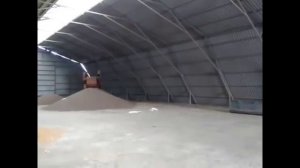 Ролик #7. Свиноводство. Большой ангар. Поросята. Корма.