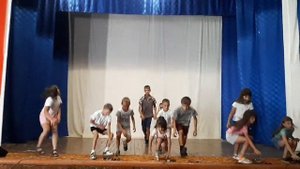 танец на окончания лагеря