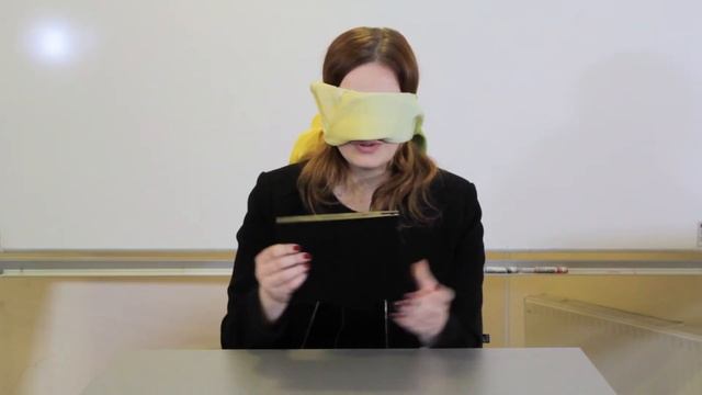 УГАДАЙ ПРЕДМЕТЫ С ЗАКРЫТЫМИ ГЛАЗАМИ! смотреть онлайн