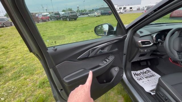 2023 Chevrolet Trailblazer RS AWD: Better options than the 2024 Chevrolet Trax?!? смотреть онлайн