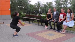 Видеоинструкция к игре "Съедобное-несъедобное"