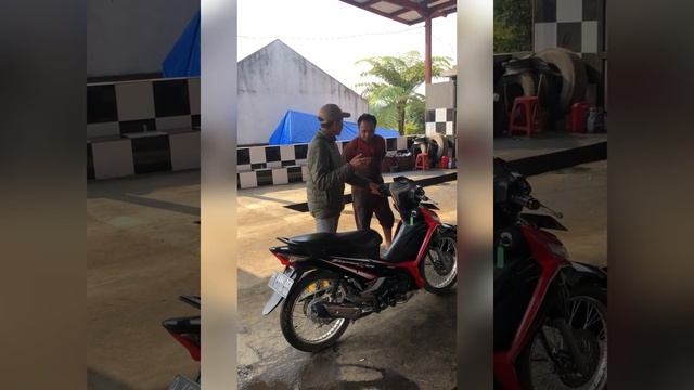 CASTROL MAGNATEC _ Alfan Fiqhus Salam (0219101483) Komunikasi Pemasaran E смотреть онлайн