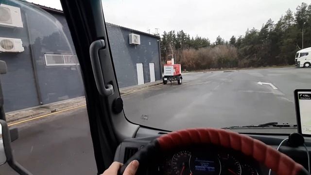 По России на JAC N75. Неделя боковой загрузки, дармовозы хапают любые грузы ?