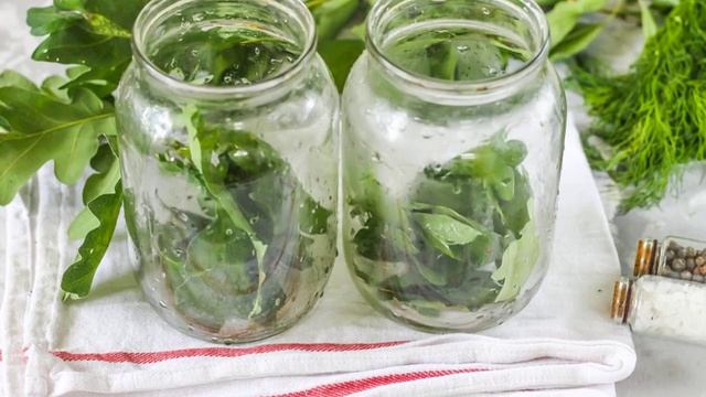 Огурцы в банке как бочковые на зиму