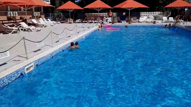 Litoral 2021 - O zi la plaja - statiunea Neptun- Restaurant Amfiteatru NEPTUN