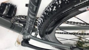 Зимой на гравийных покрышках fixed gear jamis beatnik