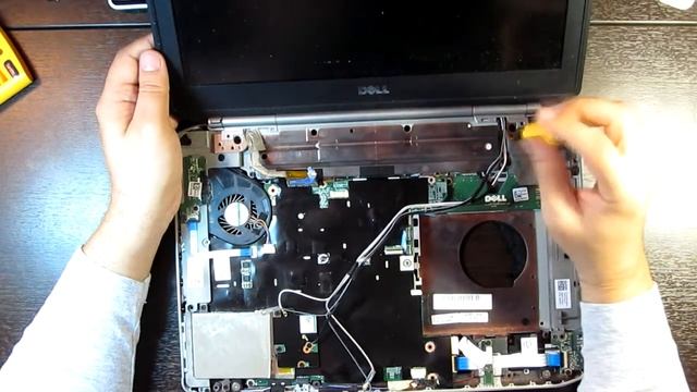 Замена петли экрана ноутбука Dell Latitude E5420 смотреть онлайн