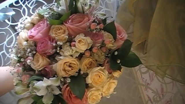 6 апреля 2019г. КОМПОЗИЦИЯ В КОРОБКЕ из живых цветов смотреть онлайн