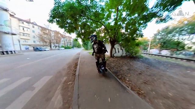 Долго ехать ? Серьезно ? Моноколесо решает. смотреть онлайн