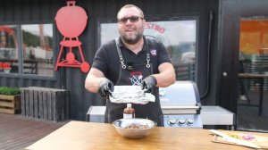 Рваная свинина на газовом гриле