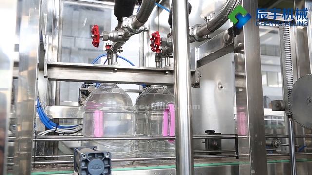 Линейный тип производственная линия 5-10L по розливу чистой воды/питьевой воды для розлива - Chenyu смотреть онлайн