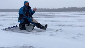 Фидер со льда | ловлю бель на течении