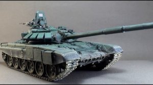 Модель танка Т-72БА. Набор фирмы Trumpeter № 05564 Russian T-72B Mod.1990 Cast Turret