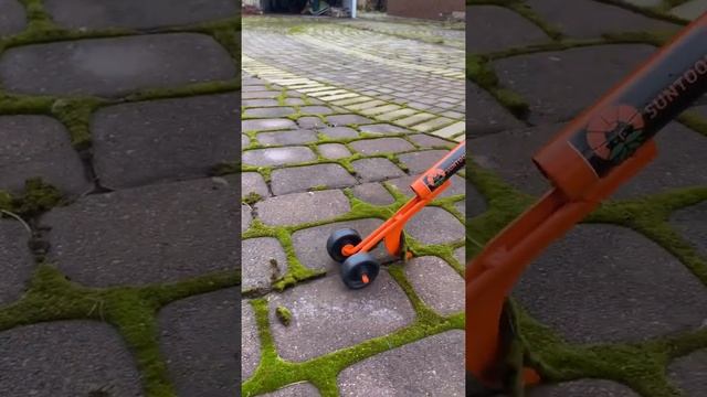 Удаляем мох #shorts #дача #торнадо #рекомендации ##брусчатка смотреть онлайн