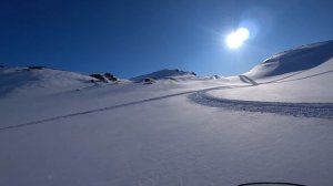 Ski-doo Скандик 900 АСЕ нарушает законы гравитации) Или просто кайфаните за рулем. лежа на диване )