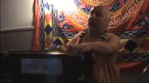 Suhotra Swami - Sunday Kirtan (Beograd June 2003)