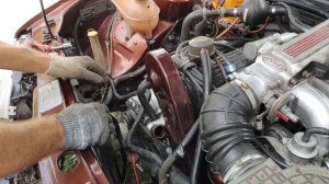 Ford Sierra 2.0 i OHC. Форд Сиерра. Замена крышки термостата