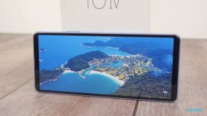 Sony Xperia 10 IV - тонкий та зручний фірмовий смартфон.