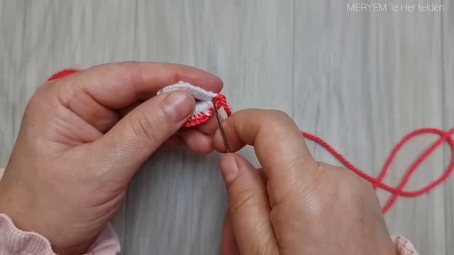 ?AŞIRI SEVİMLİ OLDU?PLASTİK KAPAK VE İPLİKLE BAKIN NE YAPTIM. смотреть онлайн