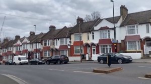 Жизнь в Лондоне: посылка с работы, прогулка по бедному району Лондона, почта и канцелярский магазин