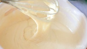 Закусочные оладьи с зеленым луком и яйцом