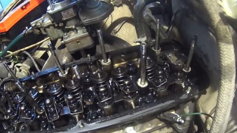 ЗАМЕНА МАСЛОСЪЁМНЫХ КОЛПАЧКОВ ВАЗ КЛАССИКА