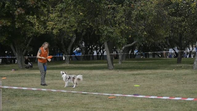 Соревнования по фрисби фристайлу (Беспятых Юлия и Уна)