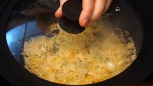 Постные щи с квашеной  капустой и грибами