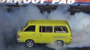 Интересные фургоны - Toyota Lite Ace