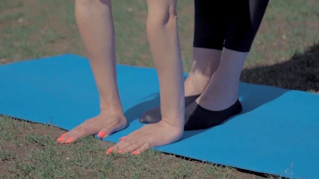 Упражнения для заминки: Наклон стоя, ноги вместе. Уровень - Продвинутый смотреть онлайн