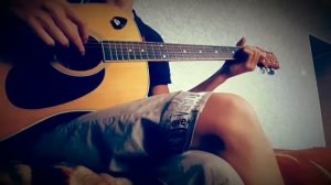 Потому что нельзя быть на свете красивой такой... На гитаре