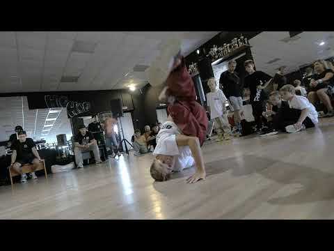 Брейкданс батл ↔ Дети до 9 лет ↔ Meg vs EasyFil ↔ 1'4 ↔ WHO IS WIN #whoiswin #bmvideo смотреть онлайн