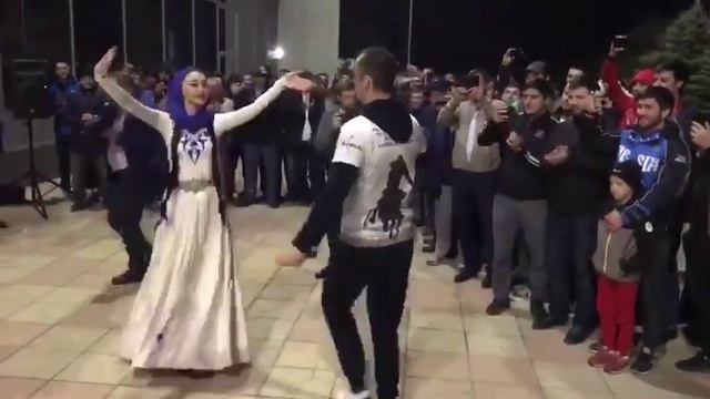 Дагестанец Муслим Гаджимагомедов стал чемпионом мира по боксу смотреть онлайн