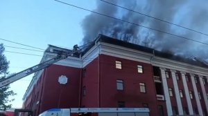 Горит гостиница "Северная" в Петрозаводске