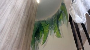 Барельеф из штукатурки на стене+ рисунок листья, крупный формат.