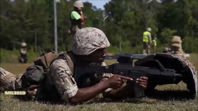 Автомат Heckler & Koch G36C  Учебные стрельбы солдат Бермудского полка на базе морской пехоты США