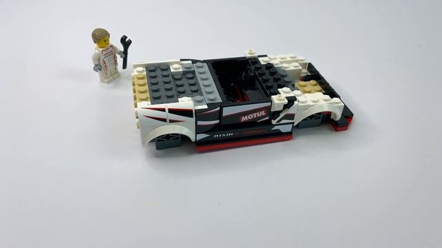 LEGO SPEED CHAMPIONS 76896 - Nissan GT-R NISMO смотреть онлайн