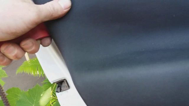 RENAULT megane 2.(Рено меган2)хетчбек2003г.в.Как снять карту двери и снять стекло ,разобрать дверь. смотреть онлайн