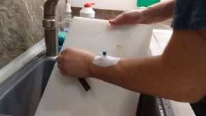 Как очистить пластиковую разделочную доску