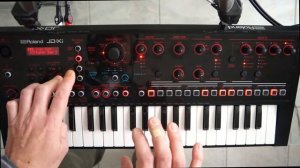 ROLAND JD-XI Live Trance Station